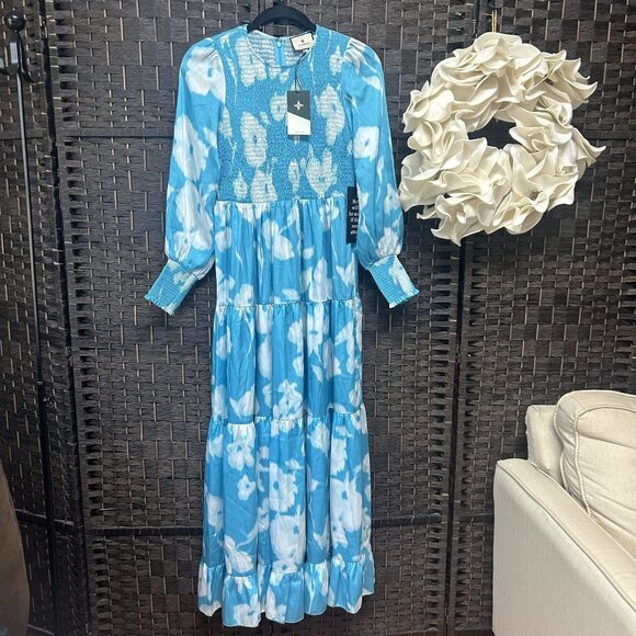 Tuckernuck Light Blue and White Floral Smart Tiered Maxi Dress Size Small - Picture 1 of 9